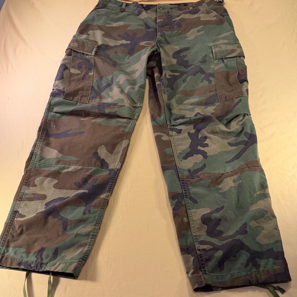Vintage military Woodland camouflage cargo pants button front adjustable waist